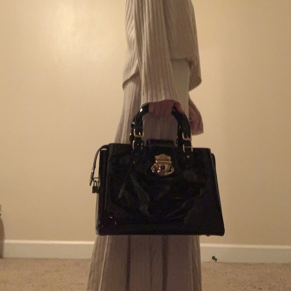 Authentic Louis Vuitton Melrose Avenue Handbag - Picture 9 of 10